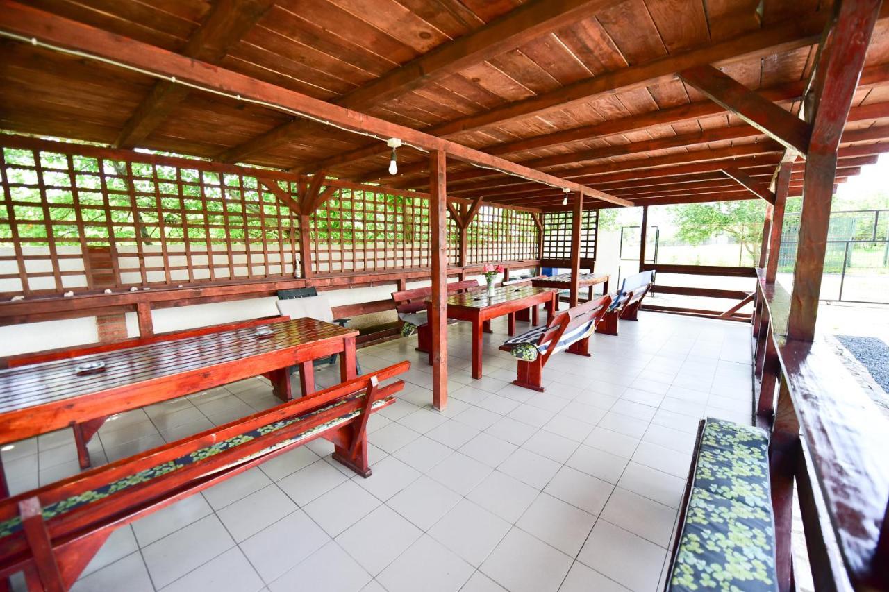 Vila Maya Vama Veche Bagian luar foto